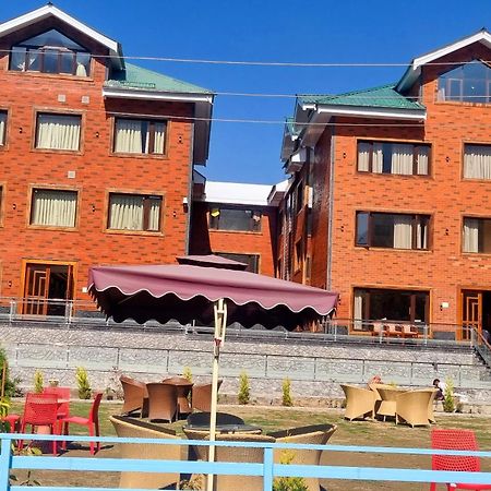 White Water Resorts Pahalgam Exterior photo