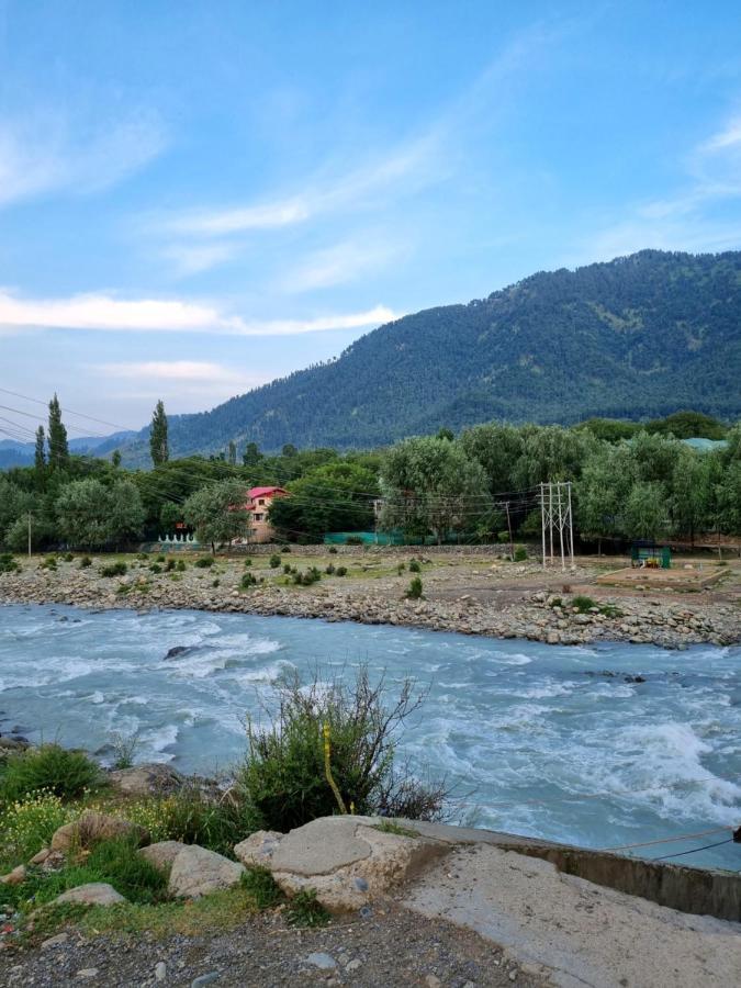 White Water Resorts Pahalgam Exterior photo
