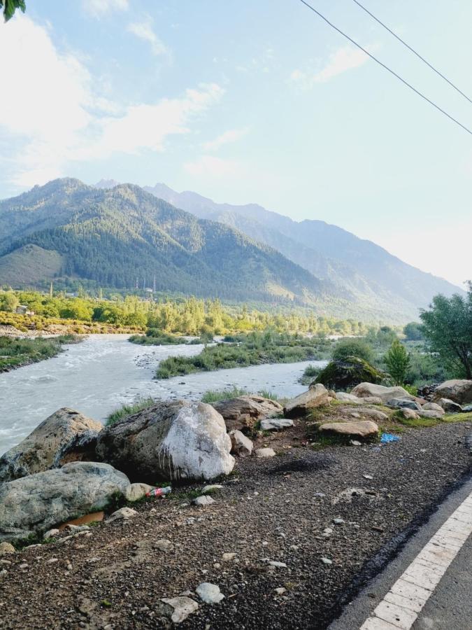 White Water Resorts Pahalgam Exterior photo